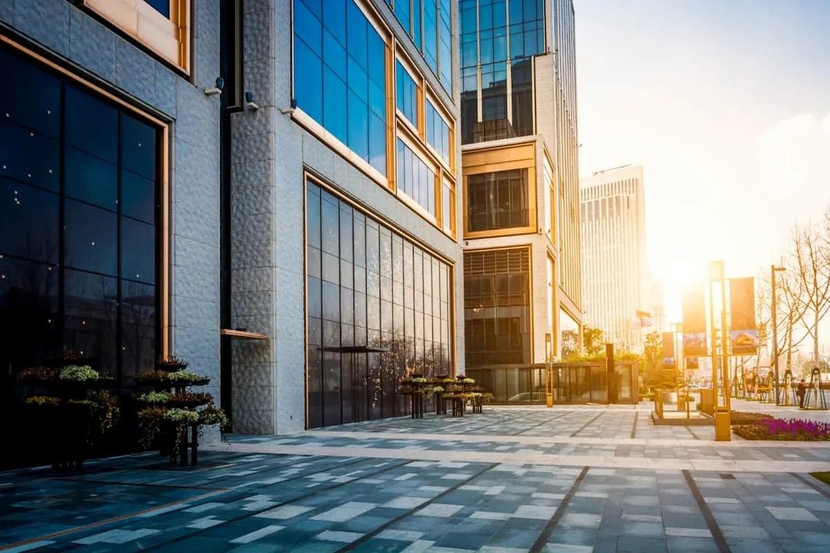 Key Considerations When Negotiating Commercial Lease Agreements